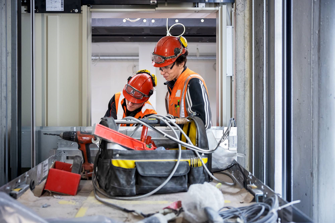 Liftbranche investeert in vernieuwde liftmonteursopleiding ROVC - VLR ...